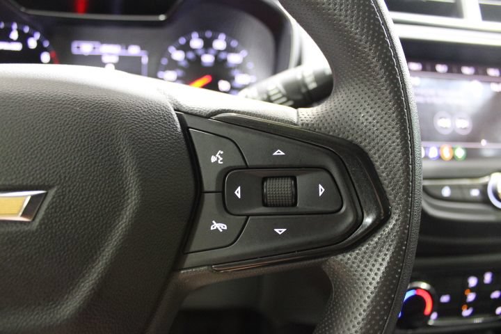 Used 2022 Chevrolet TrailBlazer LT AWD/4WD image 36