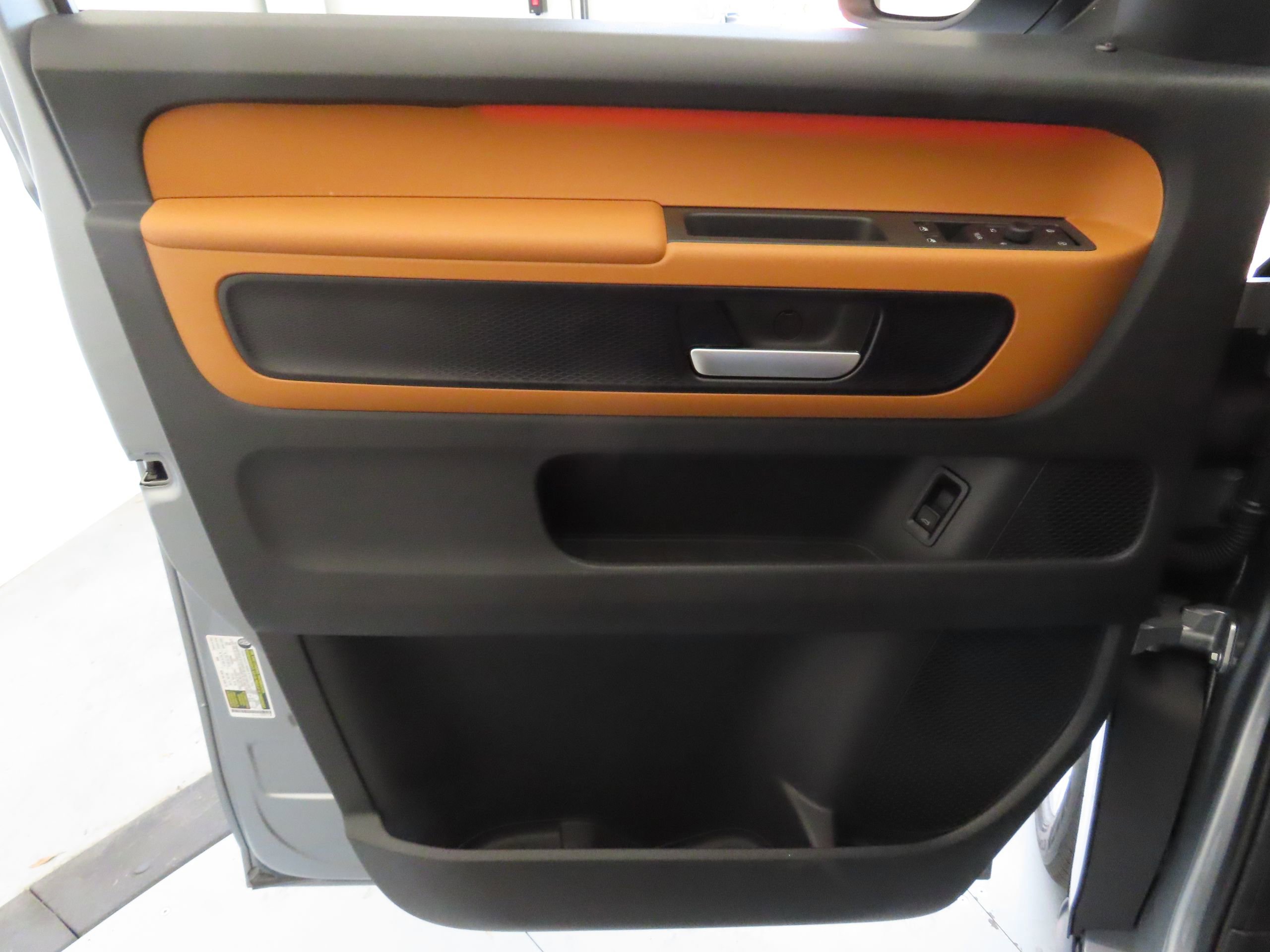 New 2025 Volkswagen ID. Buzz Pro S image 11