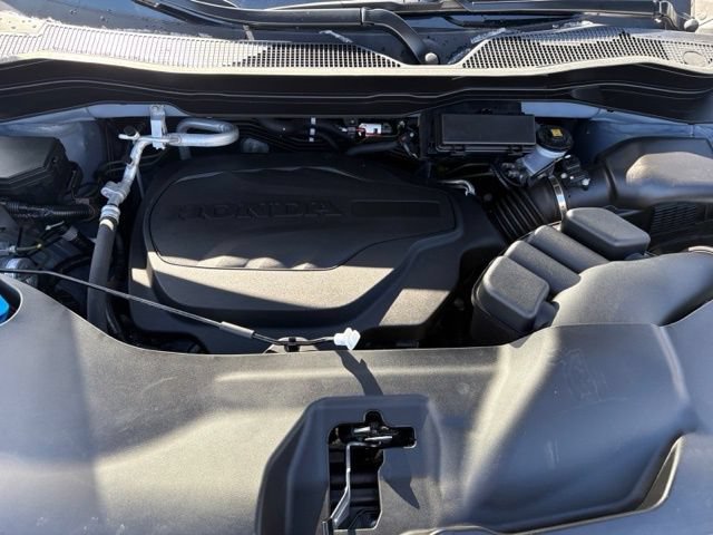 Used 2025 Honda Ridgeline Sport image 28