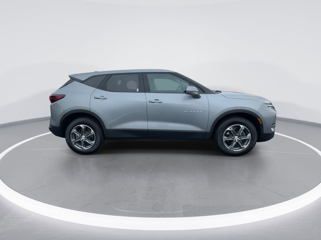 Used 2024 Chevrolet Blazer LT w/ Driver Confidence Package image 9