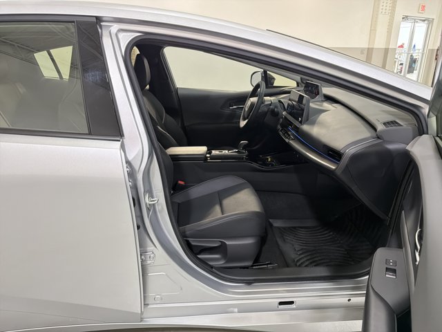 Used 2023 Toyota Prius Limited w/ Limited Premium Package FWD image 36