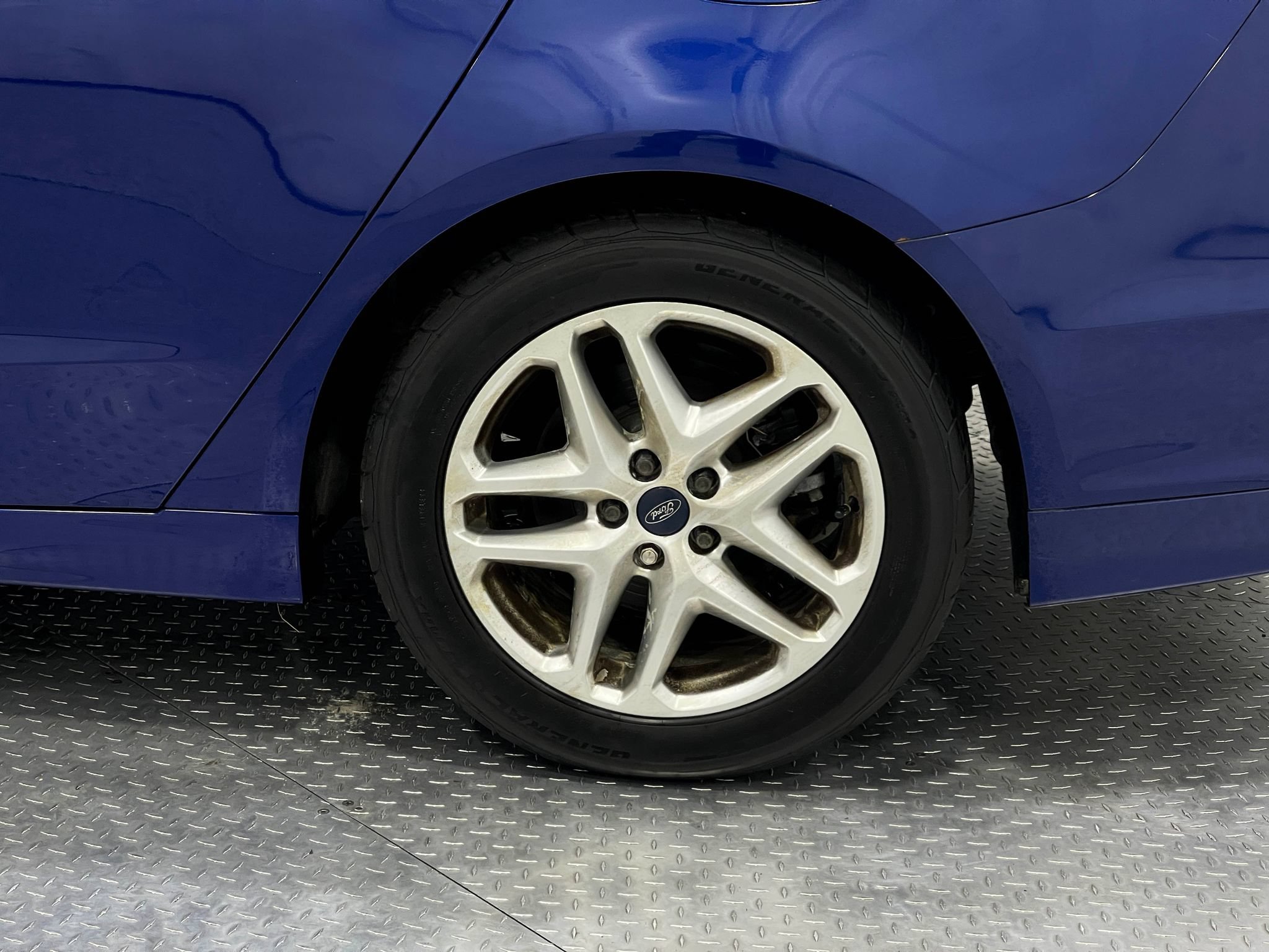 Used 2013 Ford Fusion SE FWD image 32