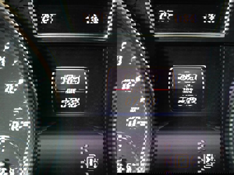 Used 2014 Mercedes-Benz GL 550 GL 550 4MATIC w/ Driver Assistance Package image 10