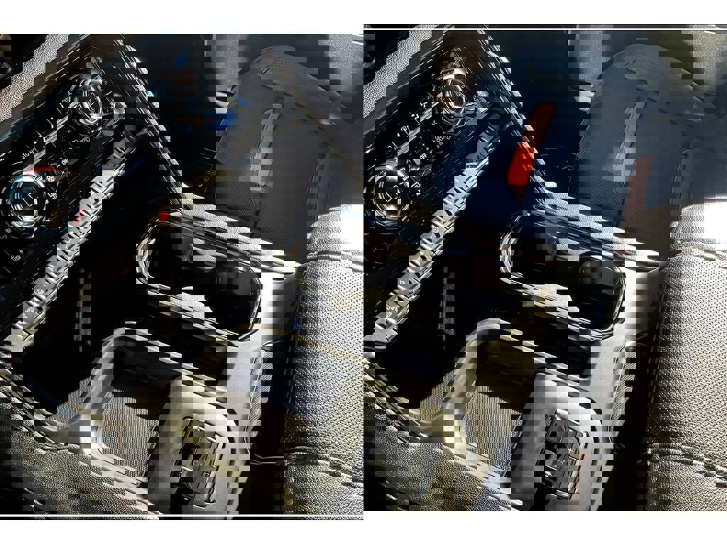 Used 2024 GMC Sierra 2500 AT4 image 15