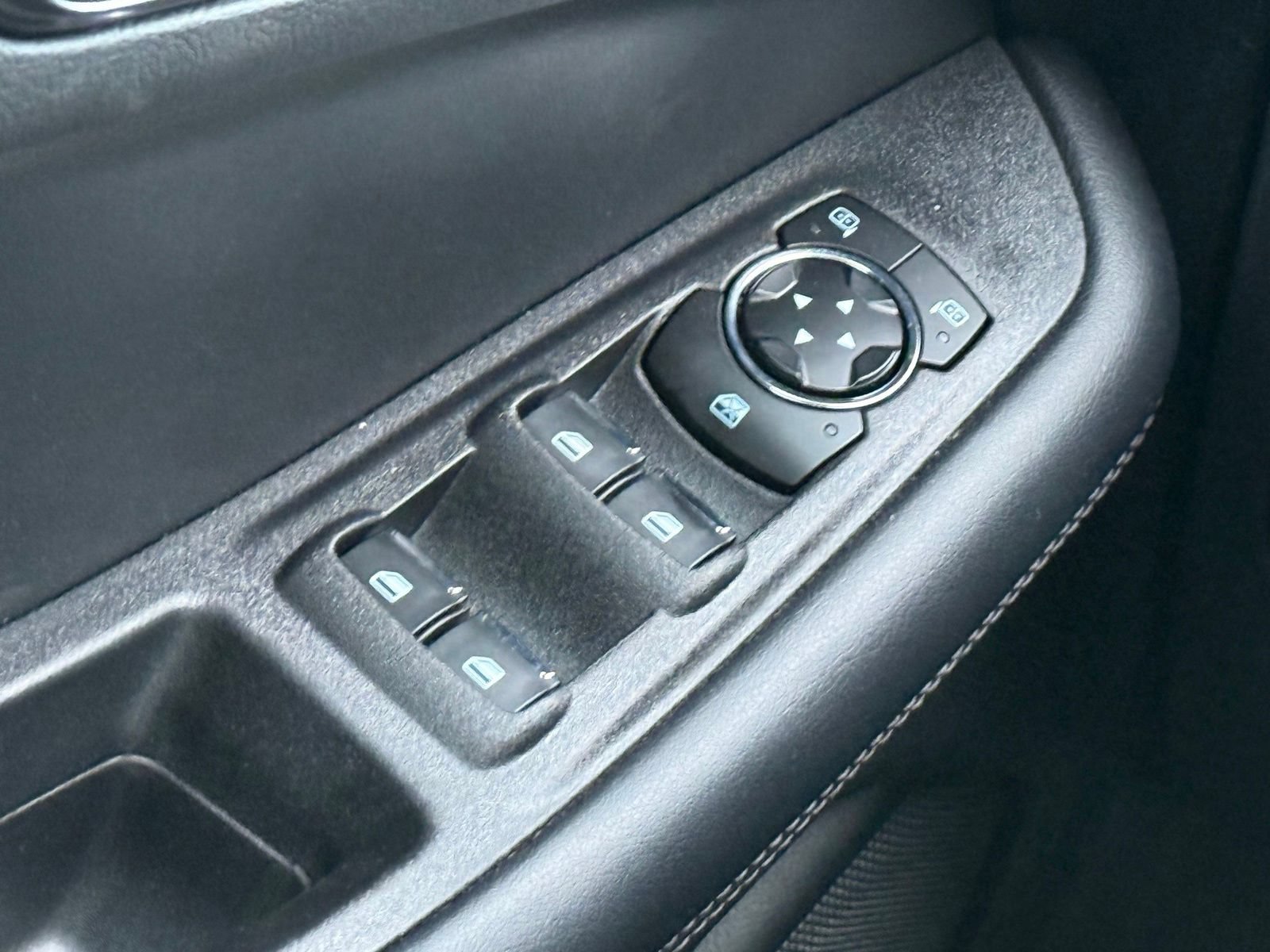 Used 2024 Ford Edge SE AWD/4WD image 39