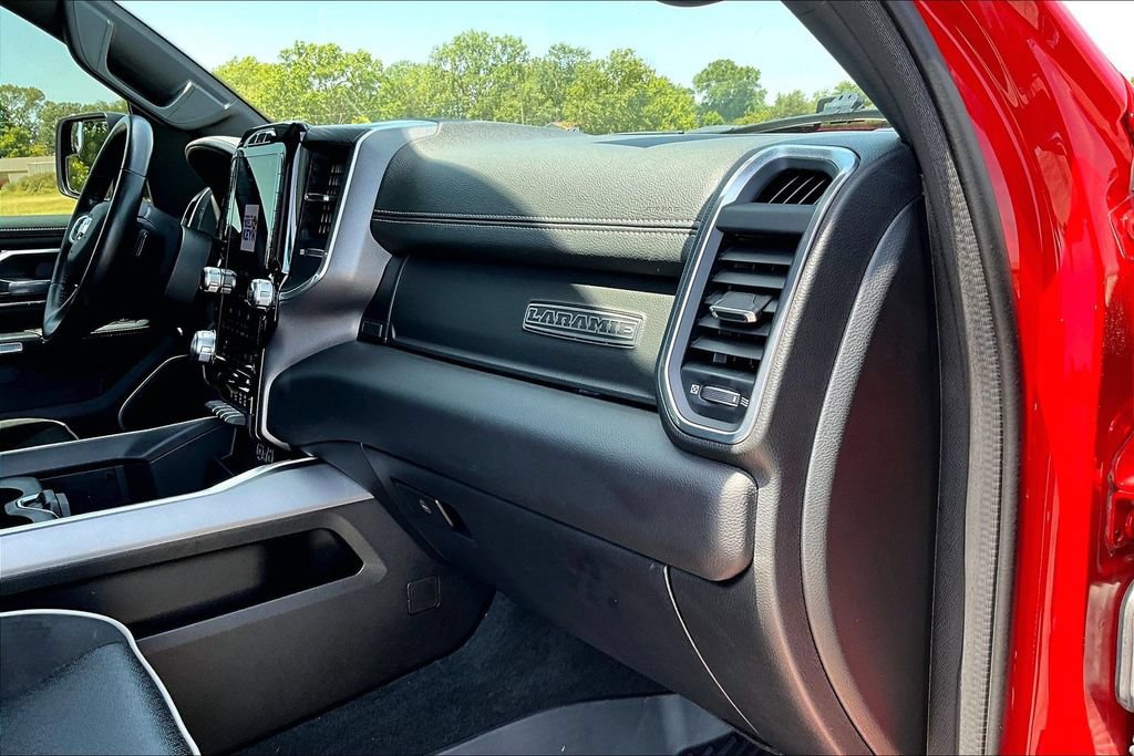Used 2023 RAM 1500 Laramie AWD/4WD image 15