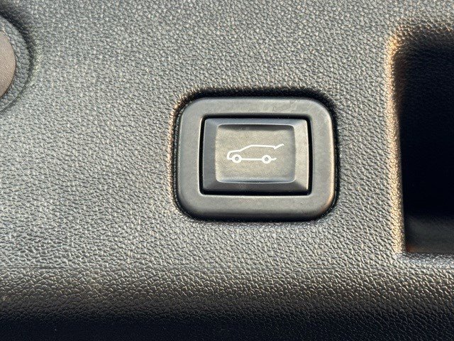 Used 2022 Chevrolet Equinox Premier image 32