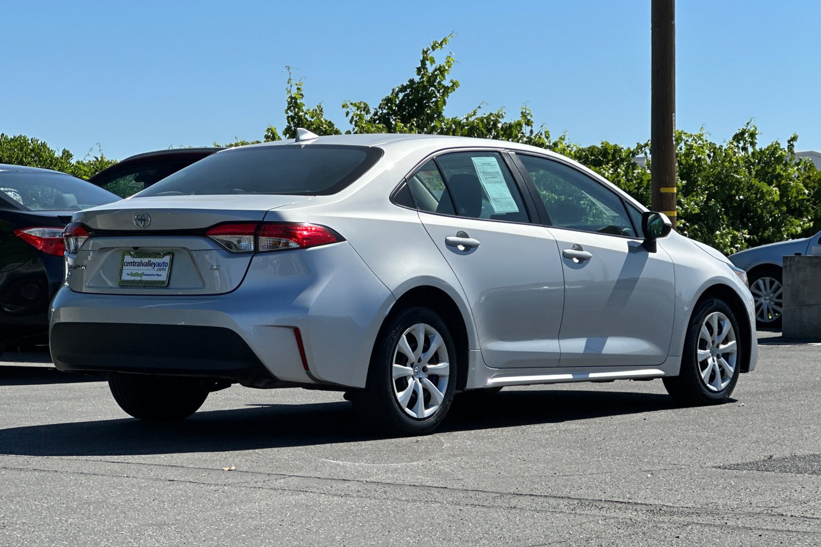 Used 2024 Toyota Corolla LE FWD image 4