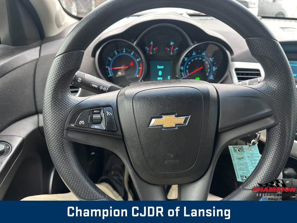 Used 2011 Chevrolet Cruze LT FWD image 18