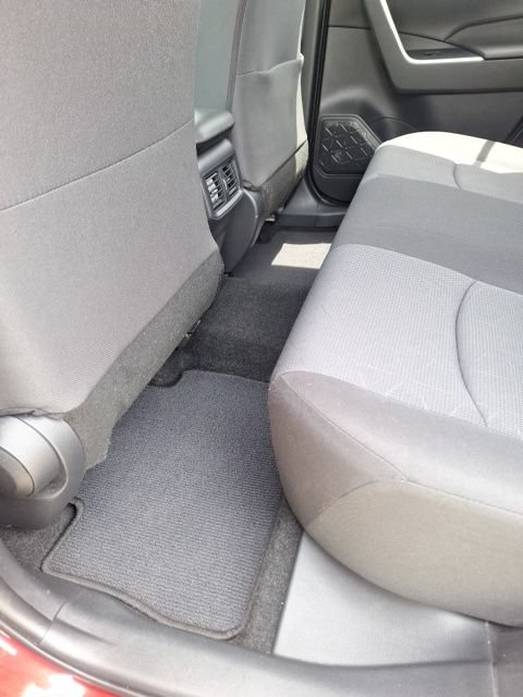 Used 2019 Toyota RAV4 XLE w/ Carpet Mat Package AWD/4WD image 16