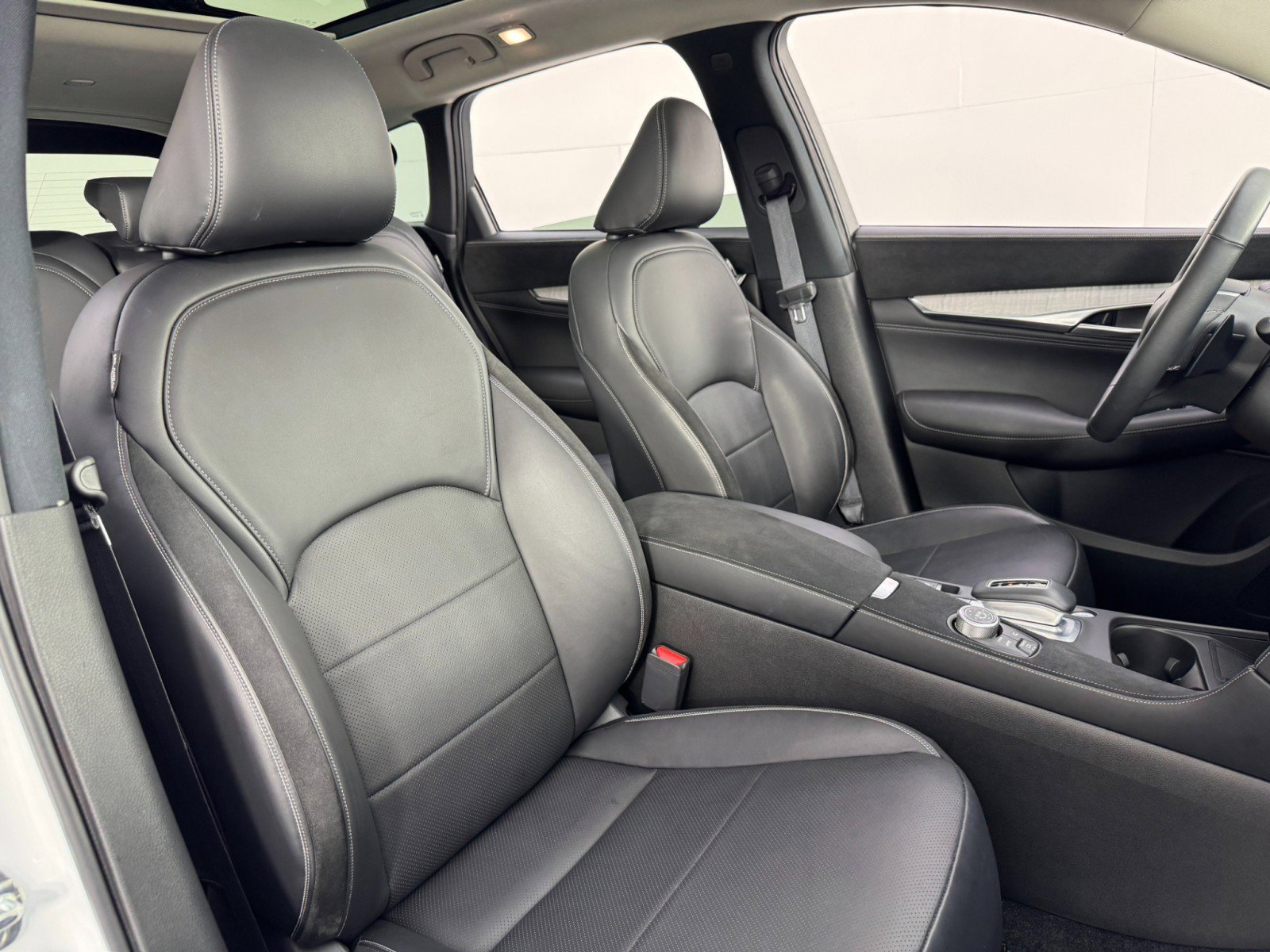 Used 2023 INFINITI QX50 Sensory w/ Accent Package image 43