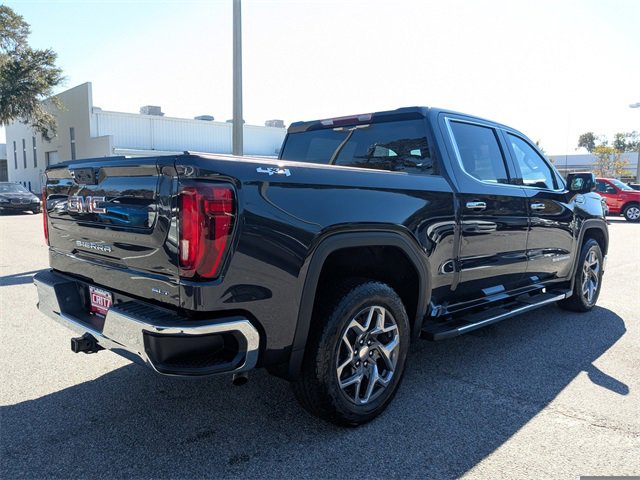 Used 2022 GMC Sierra 1500 SLT w/ SLT Premium Package image 5
