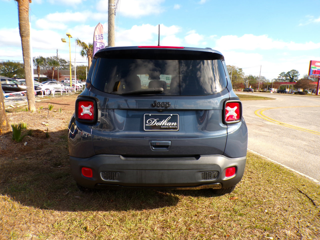 Used 2020 Jeep Renegade Altitude image 6