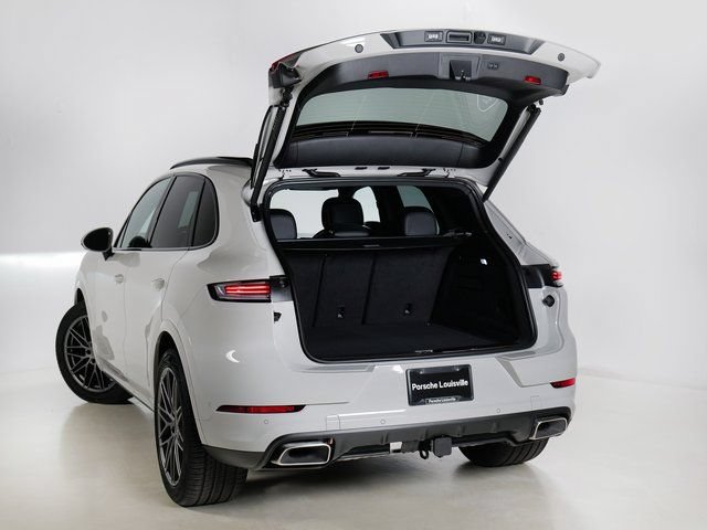 New 2026 Porsche Cayenne AWD/4WD image 33