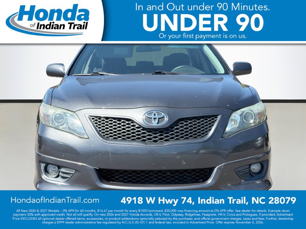 Used 2011 Toyota Camry SE w/ SE Extra-Value Pkg #1 FWD image 3