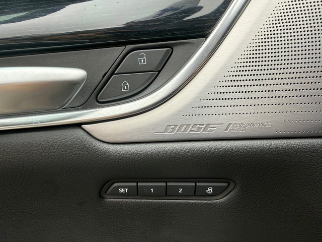 Used 2025 Cadillac XT5 Premium Luxury image 12