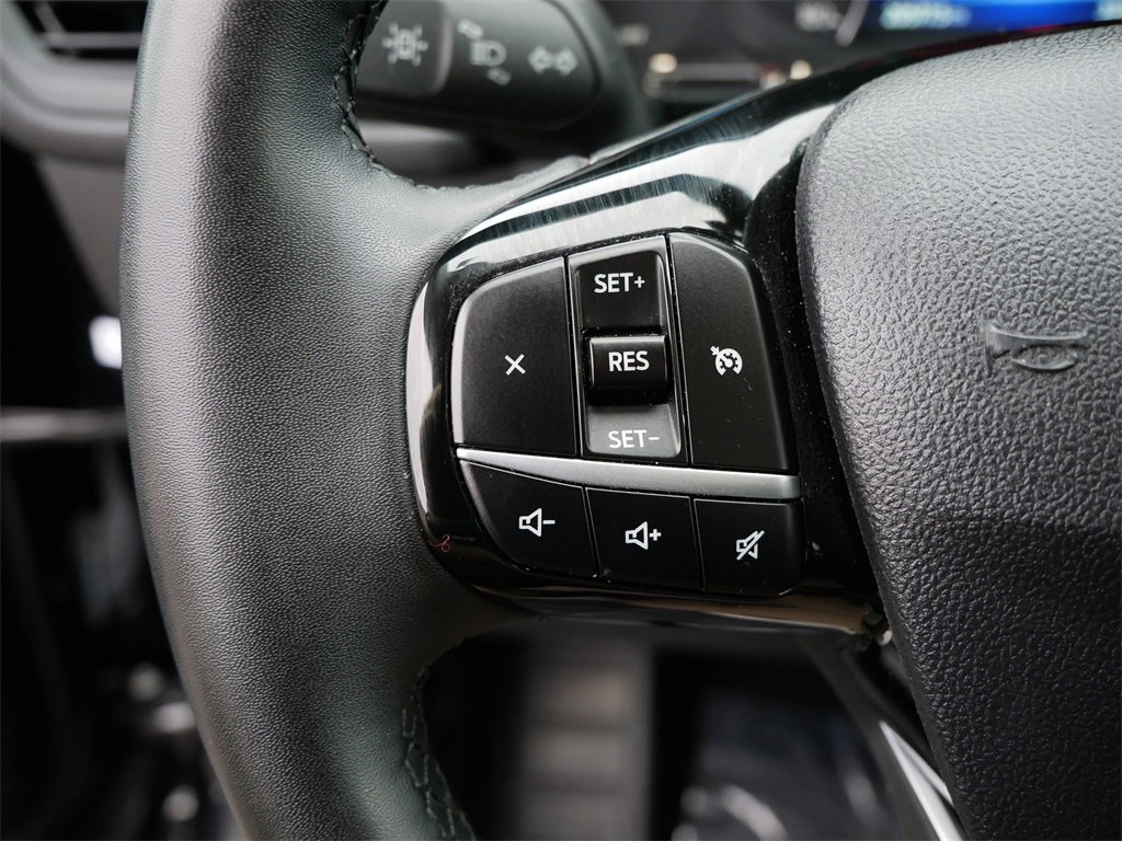 Used 2022 Ford Escape SE w/ Cold Weather Package image 17