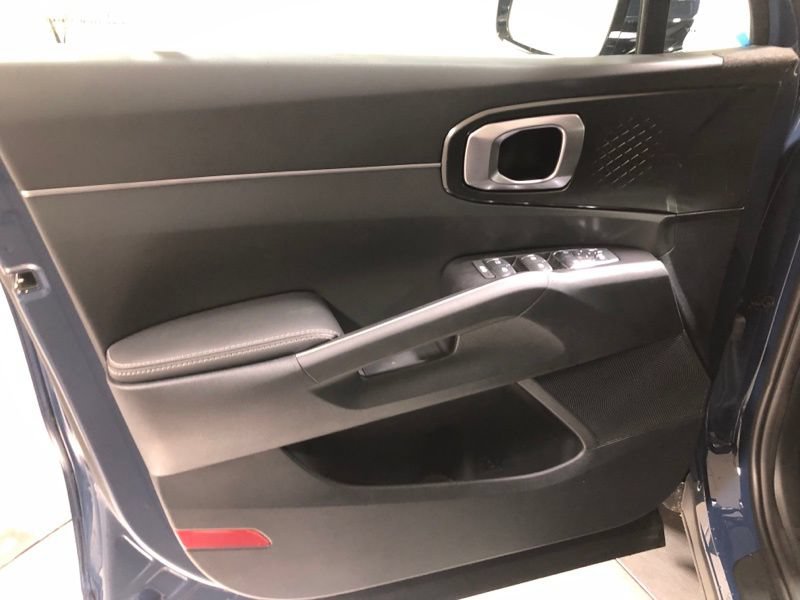 New 2026 Kia Sorento S w/ S Panoramic Sunroof Package FWD image 22