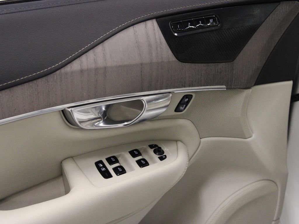 Used 2022 Volvo XC90 T6 Inscription image 22