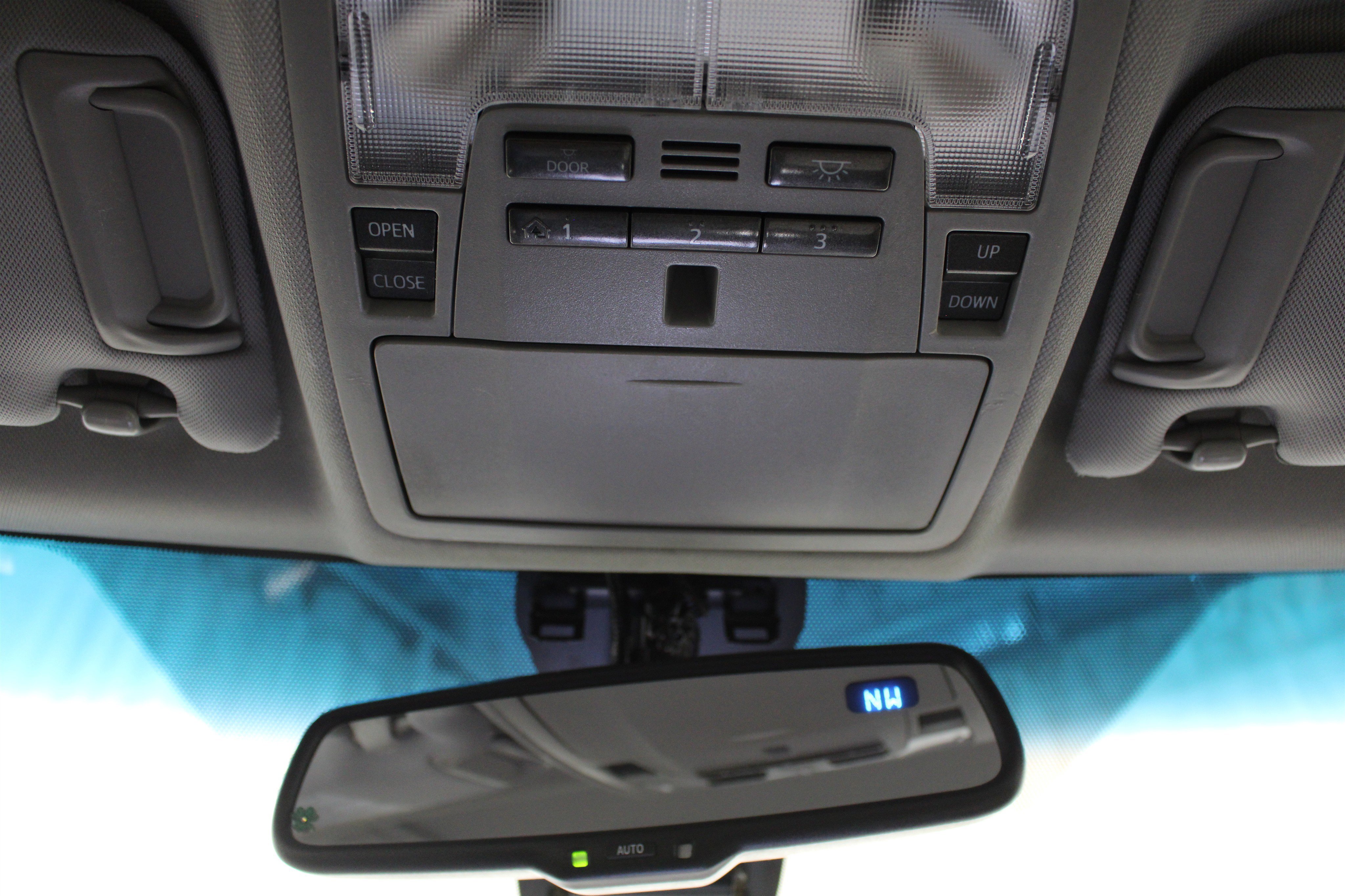 Used 2015 Toyota Camry XSE w/ Advanced Technology Package FWD image 20