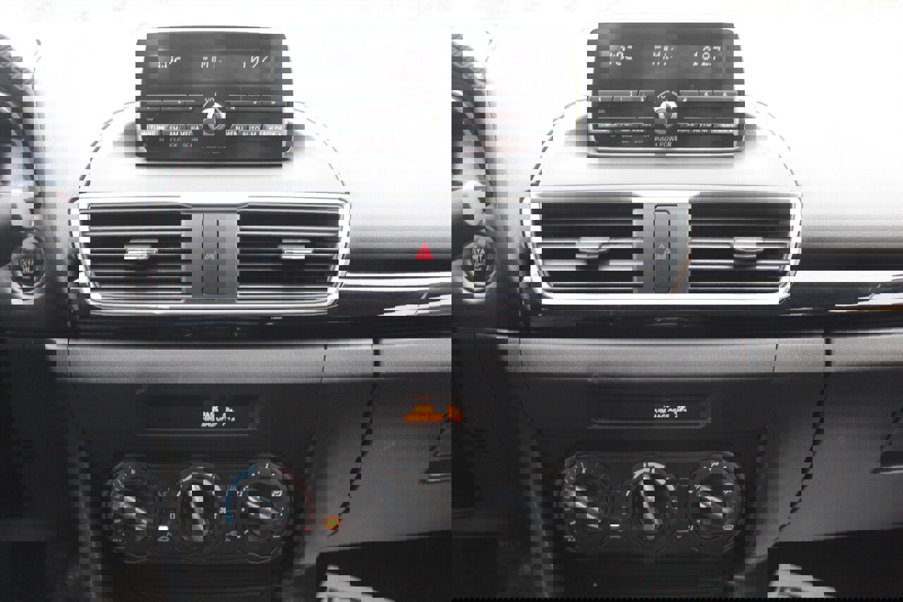 Used 2014 MAZDA MAZDA3 i Sport image 7