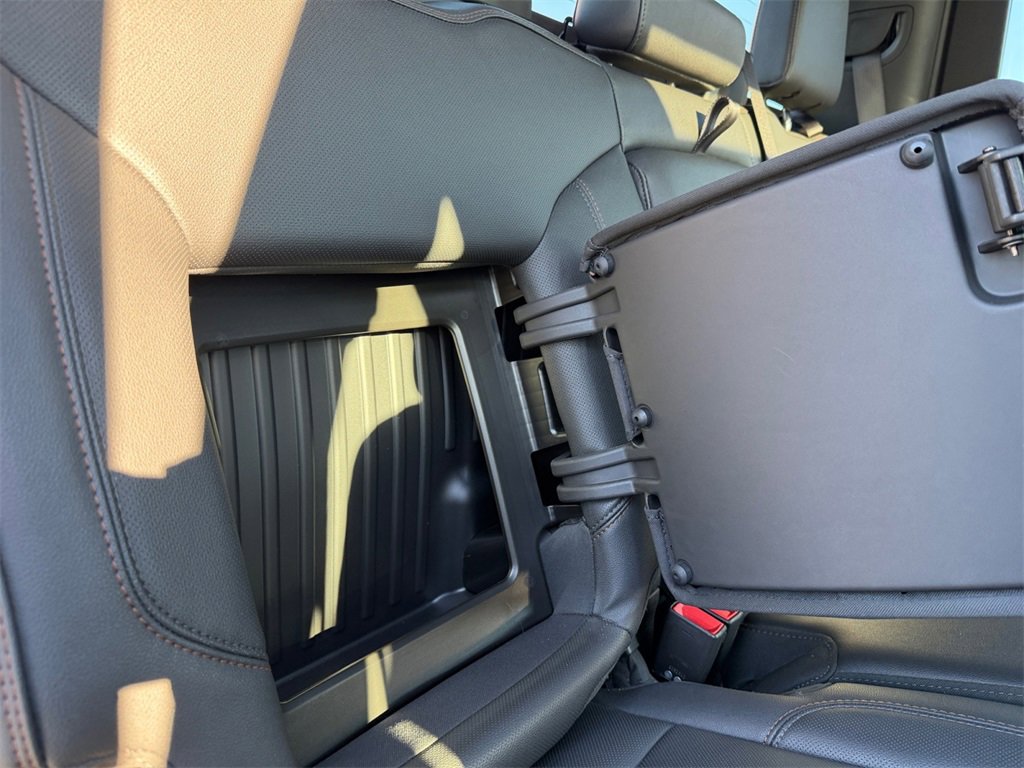 Used 2024 GMC Sierra 2500 AT4 w/ AT4 Preferred Package image 19
