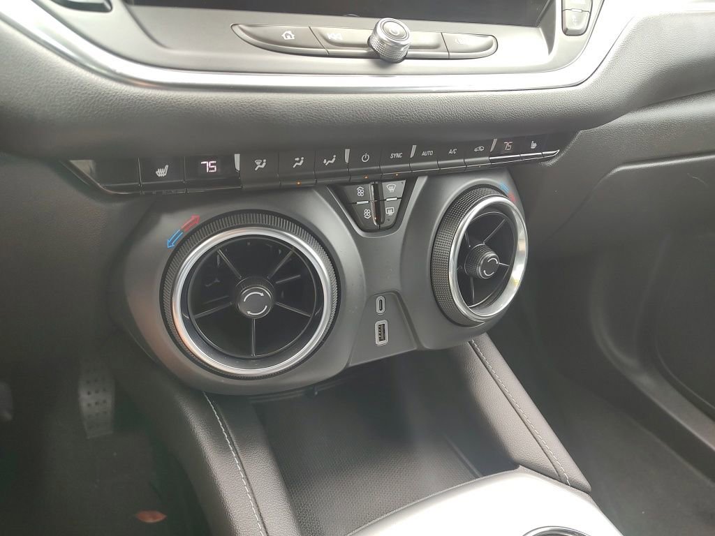 Used 2024 Chevrolet Blazer LT image 34