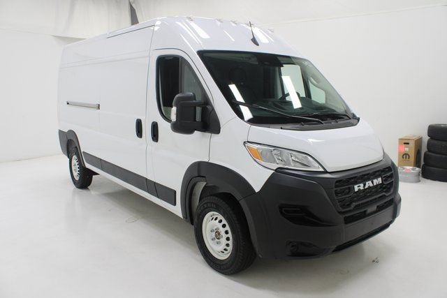 Used 2025 RAM ProMaster 2500 w/ Storage Group image 23