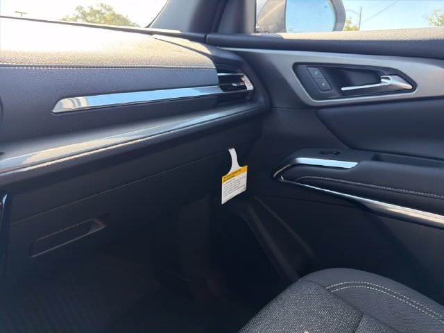 New 2027 Chevrolet Traverse LT w/ Sun and Wheel Package FWD image 29