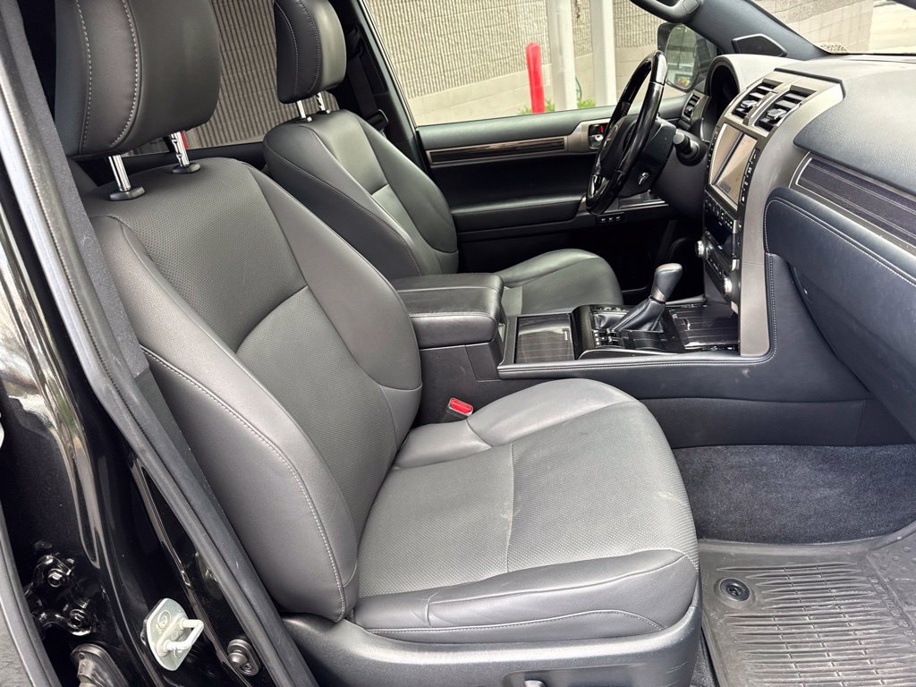 Used 2020 Lexus GX 460 Premium AWD/4WD image 25