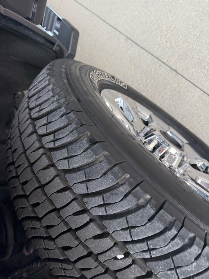 Used 2019 Ford F250 Lariat w/ Lariat Ultimate Package image 9