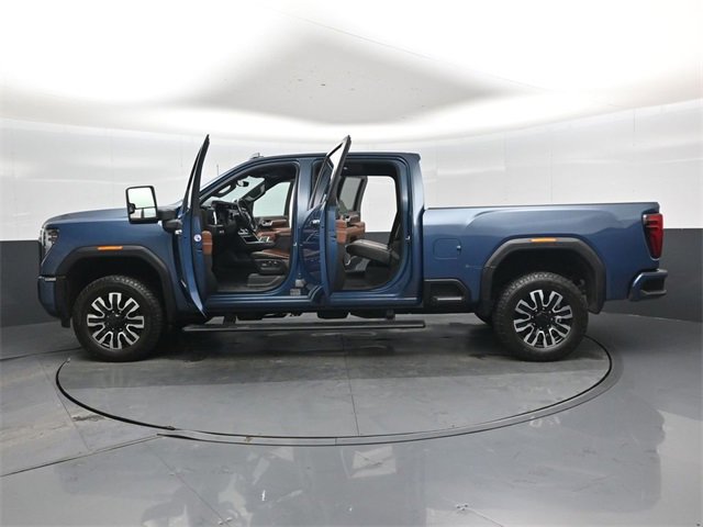 Used 2025 GMC Sierra 2500 Denali Ultimate image 48