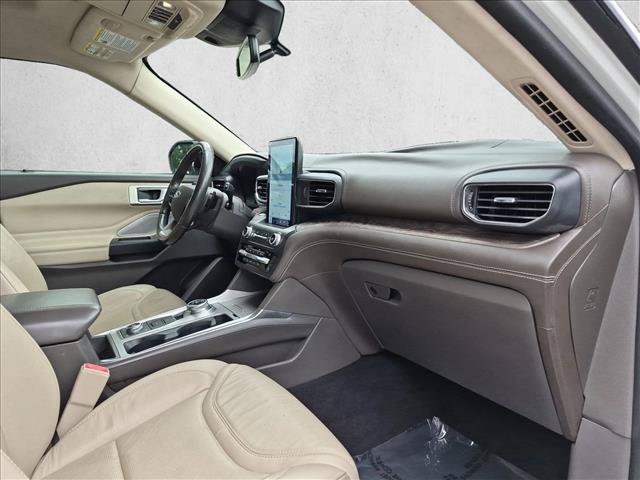 Used 2020 Ford Explorer Platinum w/ Premium Technology Package AWD/4WD image 25