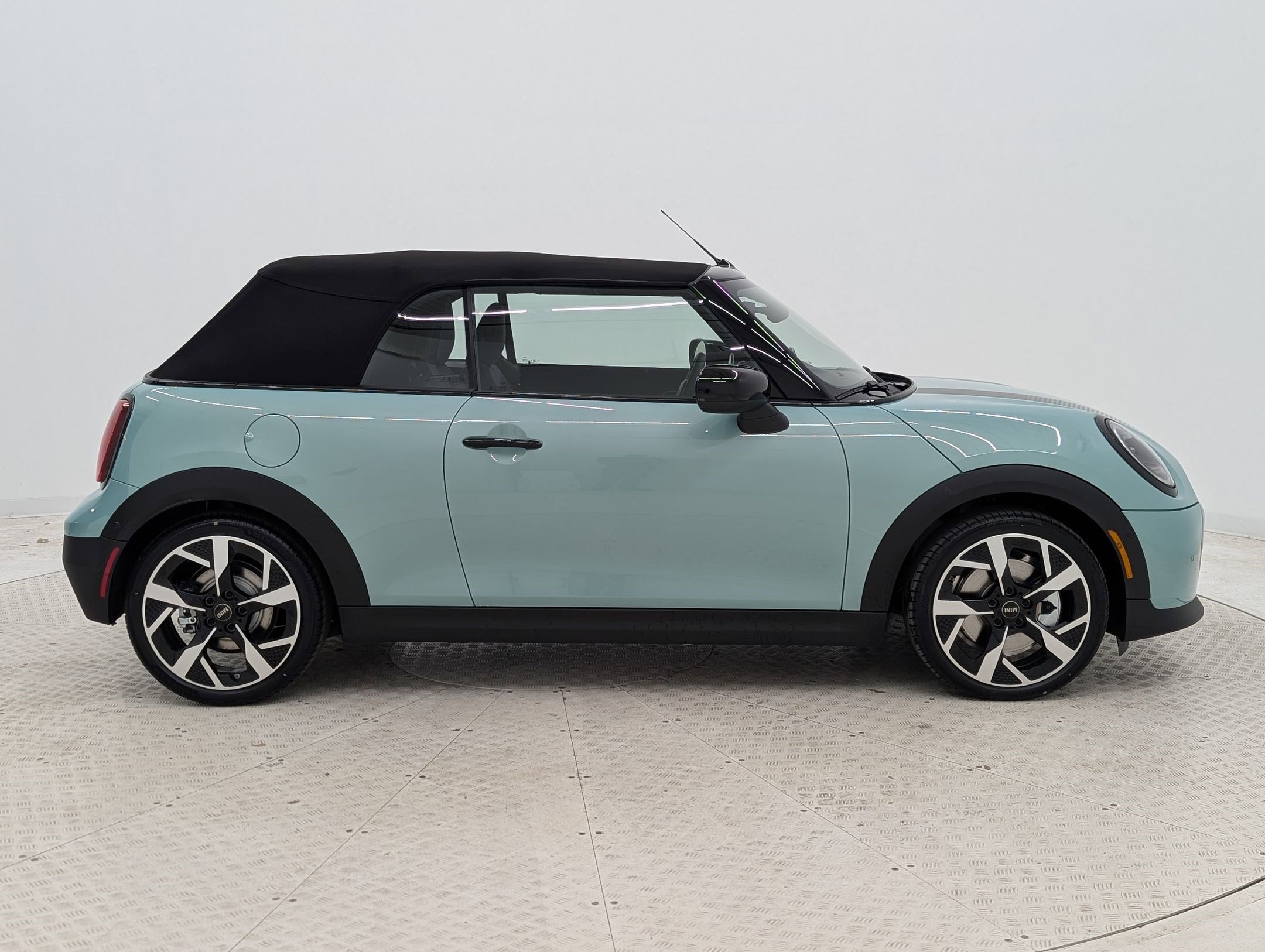 New 2026 MINI Cooper S image 8