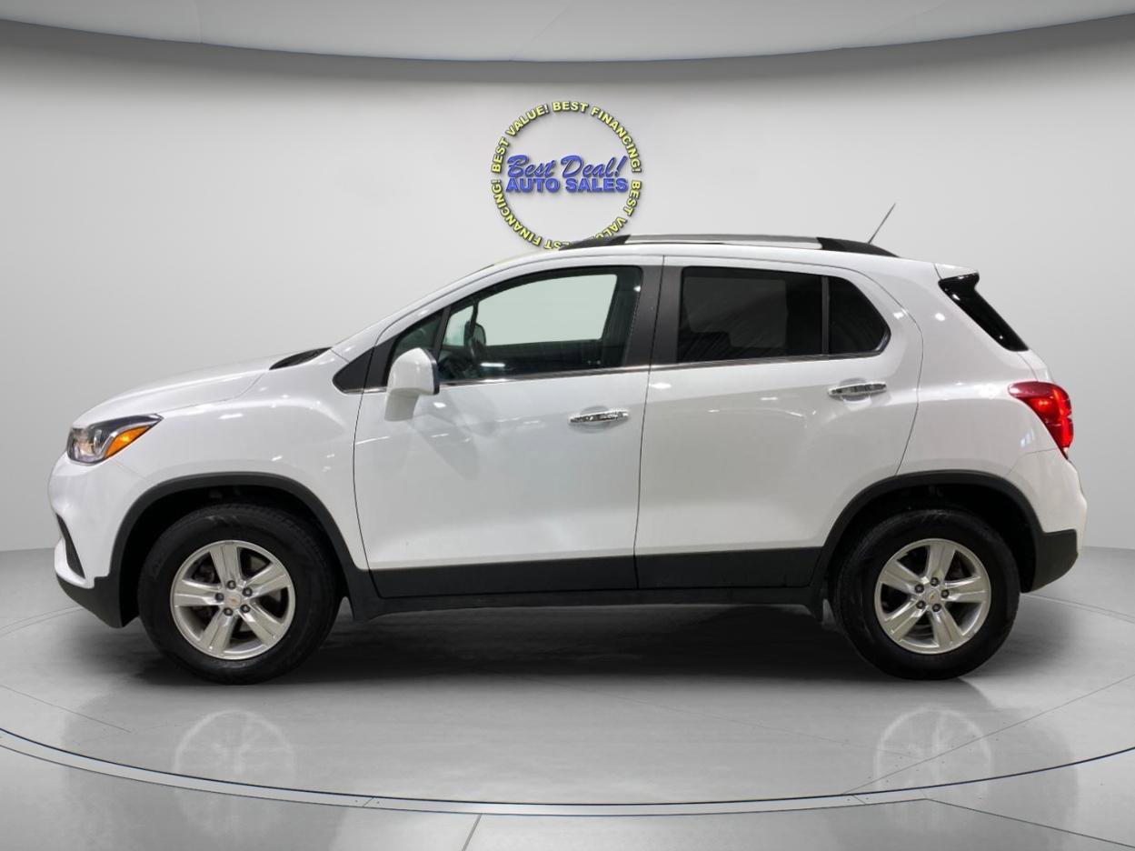 Used 2018 Chevrolet Trax LT w/ LT Convenience Package image 2