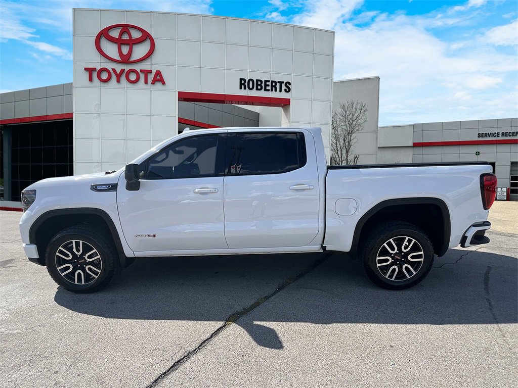 Used 2023 GMC Sierra 1500 AT4 w/ AT4 Preferred Package image 4