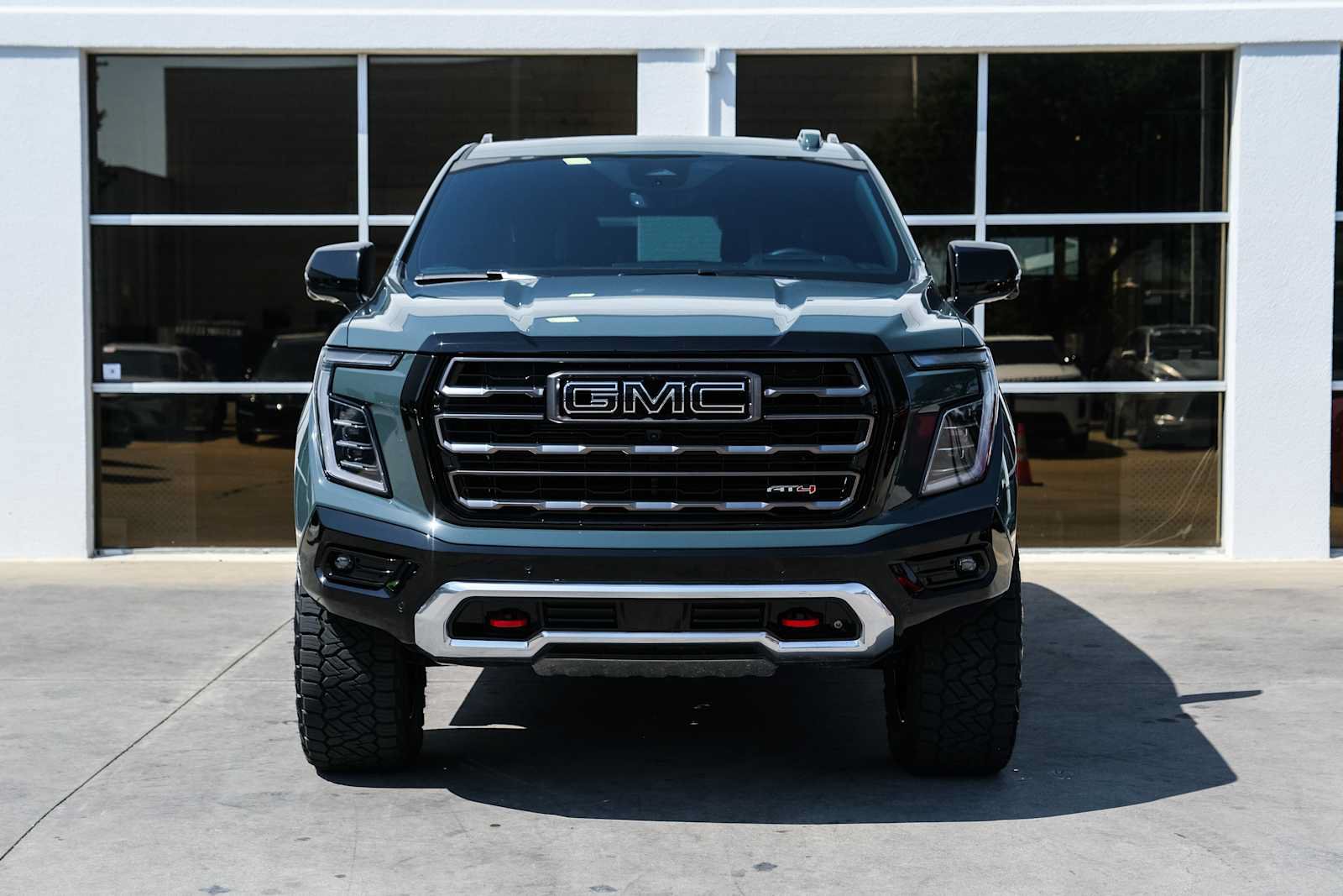 Used 2026 GMC Yukon AT4 Ultimate w/ LPO, Floor Liner Package AWD/4WD image 3