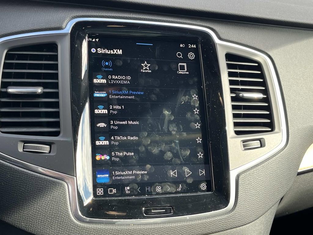 Used 2025 Volvo XC90 T8 Core w/ Protection Package Premier image 30