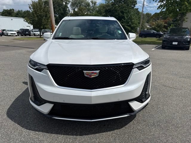Used 2025 Cadillac XT6 Sport w/ LPO, Floor Liner Package AWD/4WD image 3