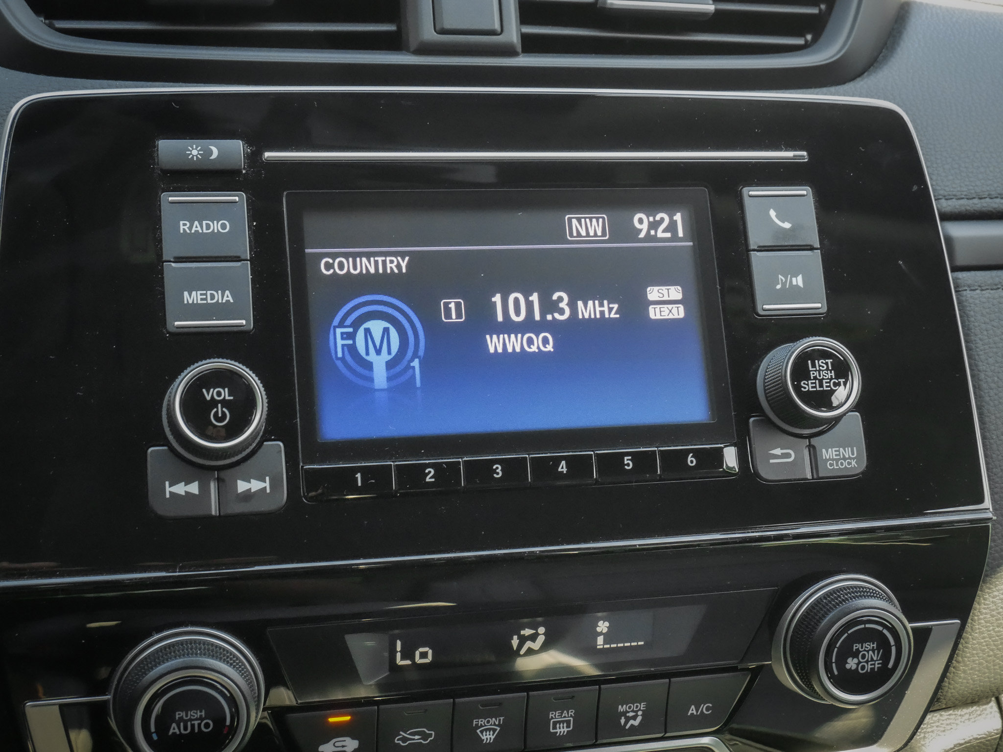 Used 2020 Honda CR-V LX image 23
