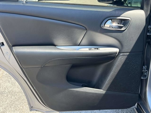 Used 2017 Dodge Journey SXT FWD image 17