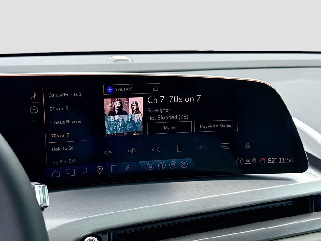 New 2026 Cadillac Vistiq Sport w/ LPO, Floor Liner Package image 15