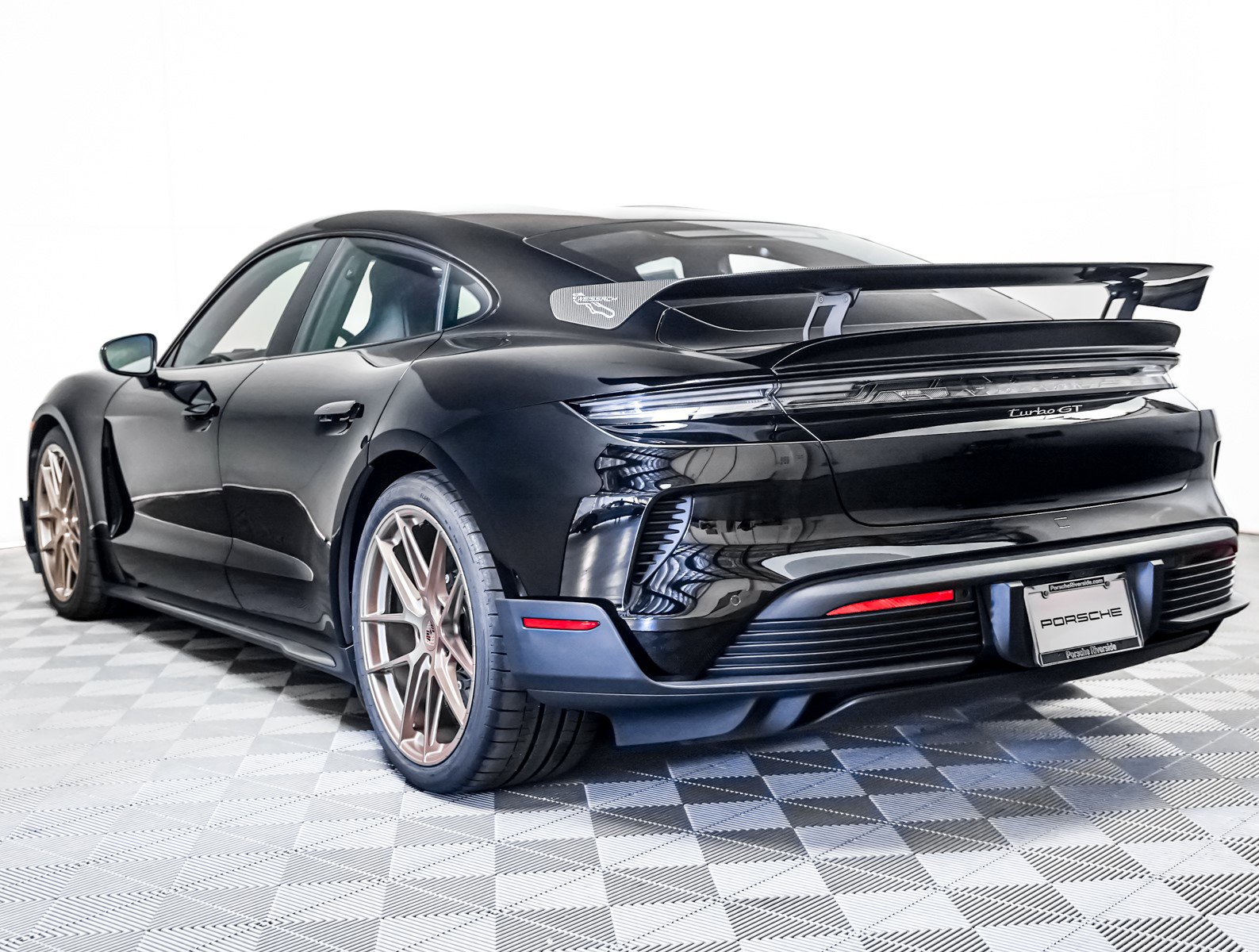 Used 2025 Porsche Taycan Turbo GT image 3