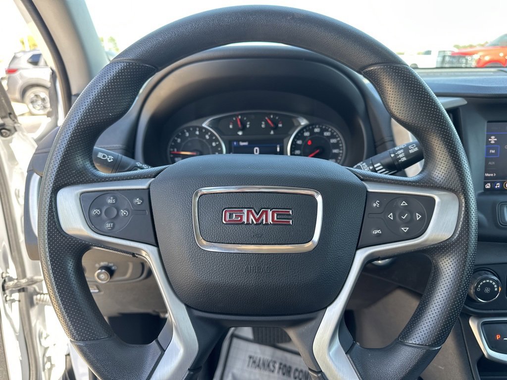 Used 2024 GMC Terrain SLE image 21