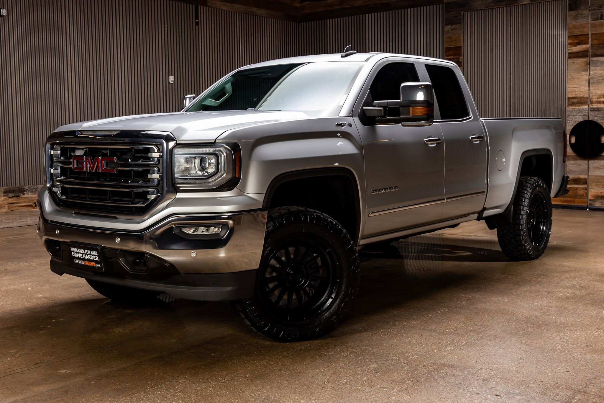 Used 2017 GMC Sierra 1500 SLT w/ Enhanced Driver Alert Package image 5