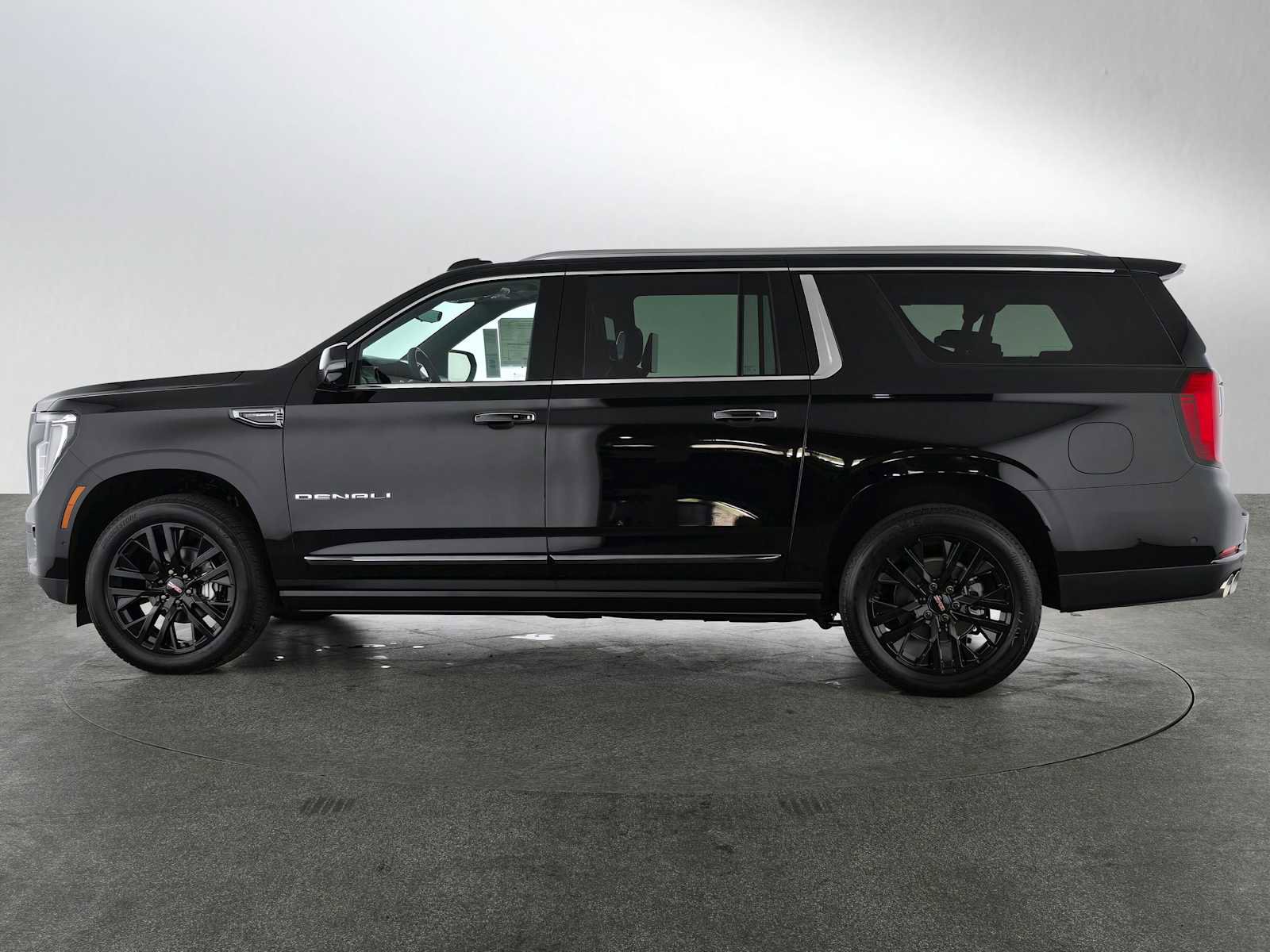 New 2026 GMC Yukon XL Denali Ultimate w/ LPO, Illumination Package image 6
