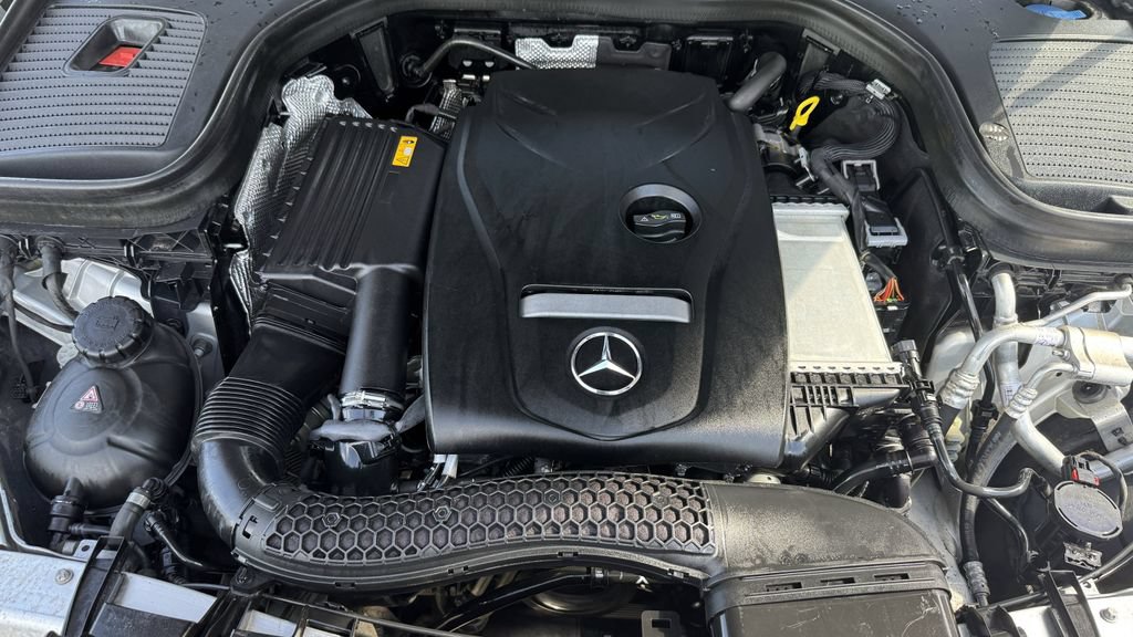 Used 2019 Mercedes-Benz GLC 300 4MATIC image 14