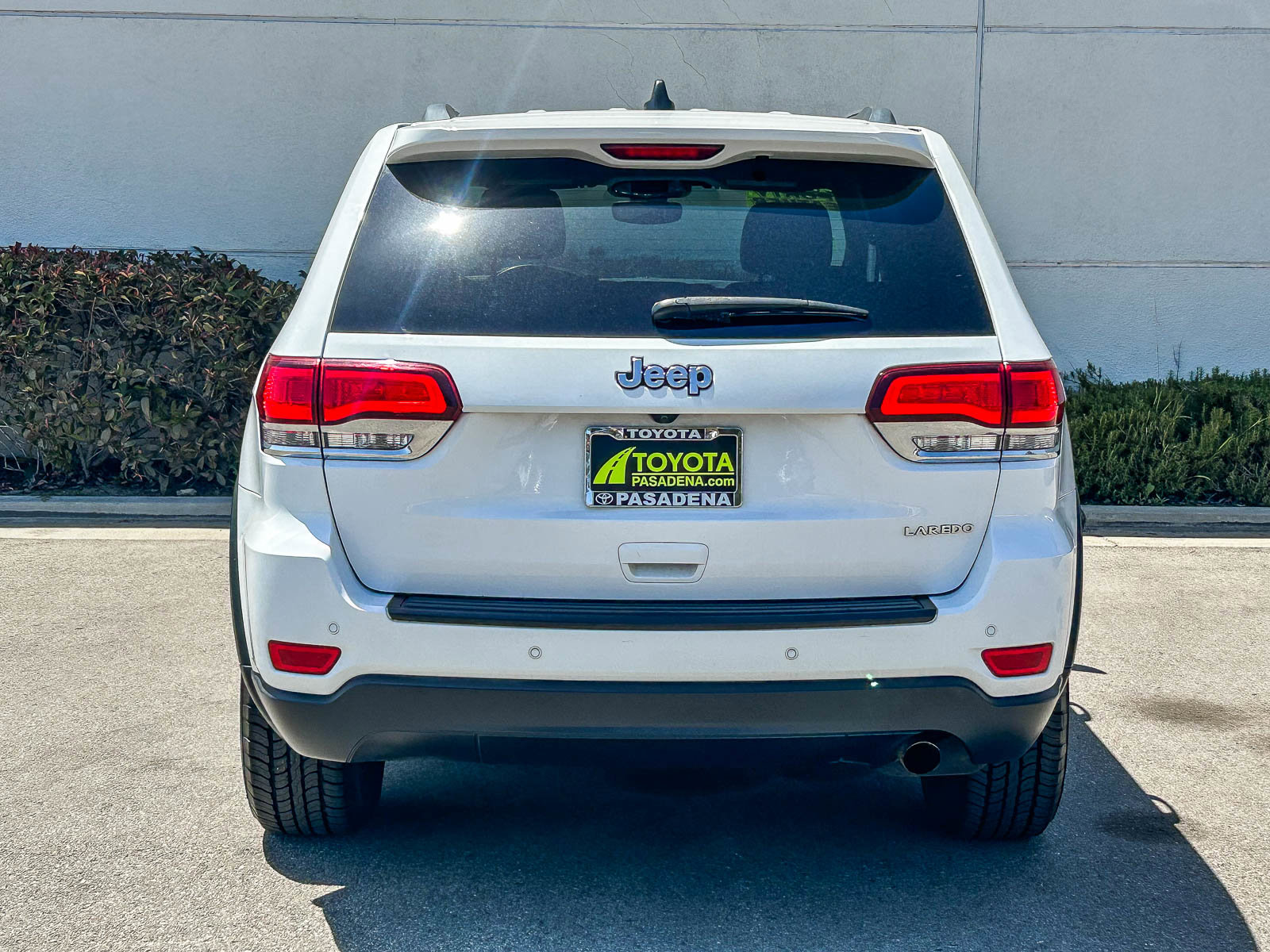 Used 2020 Jeep Grand Cherokee Laredo w/ Laredo X Package RWD image 7
