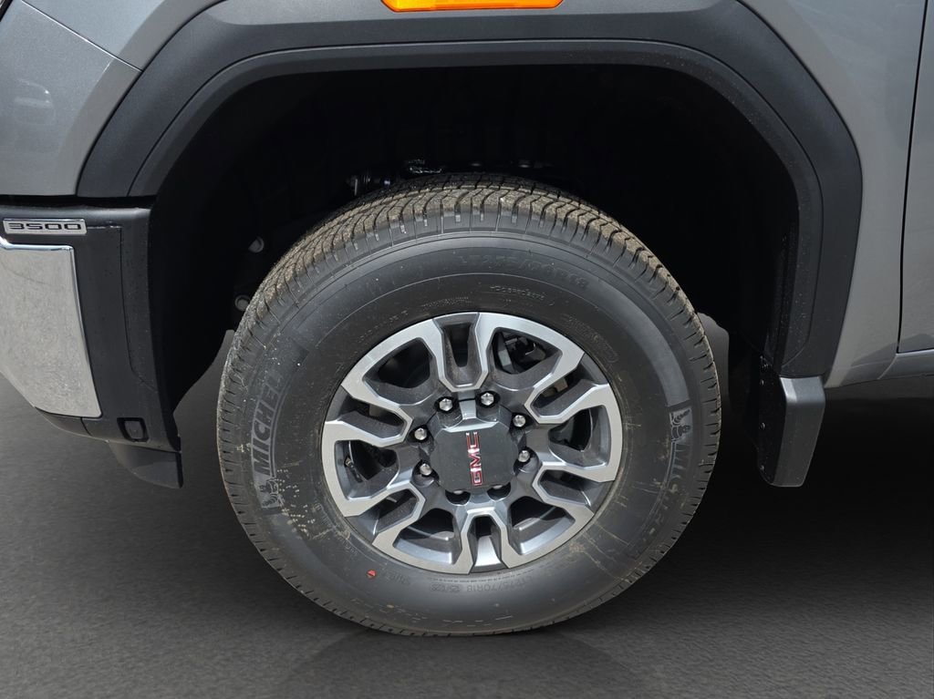 New 2026 GMC Sierra 3500 SLT w/ SLT Premium Package AWD/4WD image 4