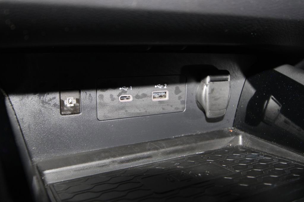 Used 2024 Nissan Altima 2.5 SR w/ SR Premium Package image 16